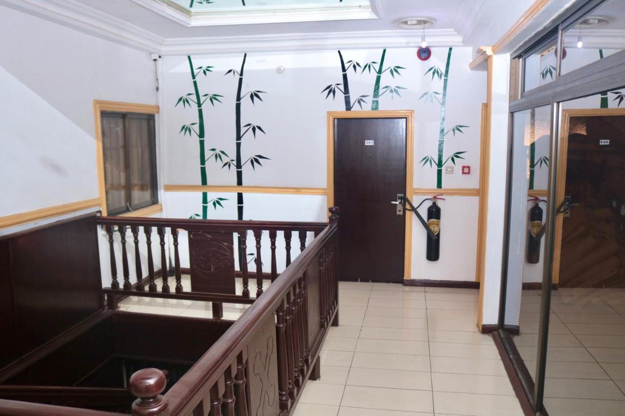 Airport Side Hotel Accra Bagian luar foto