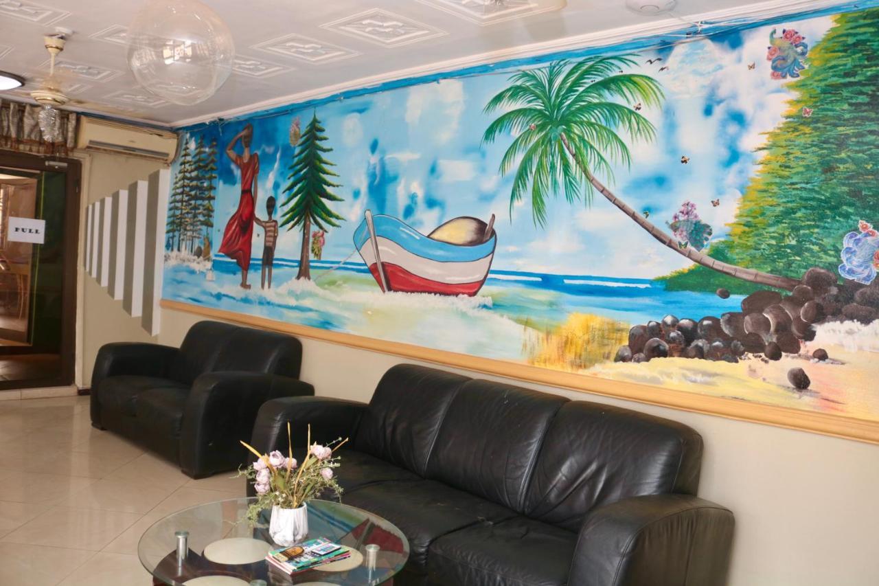 Airport Side Hotel Accra Bagian luar foto