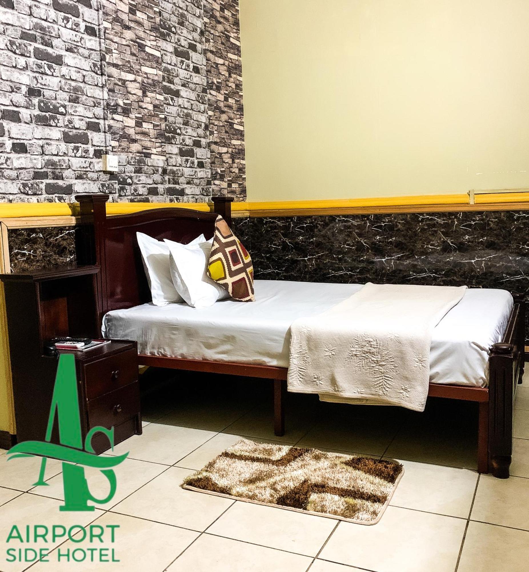 Airport Side Hotel Accra Bagian luar foto